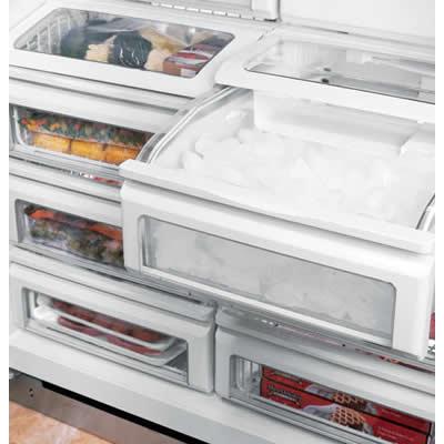 Monogram 21.5 cu. ft. Upright Freezer with Digital Temperature Display ZIFP360NXRH IMAGE 3