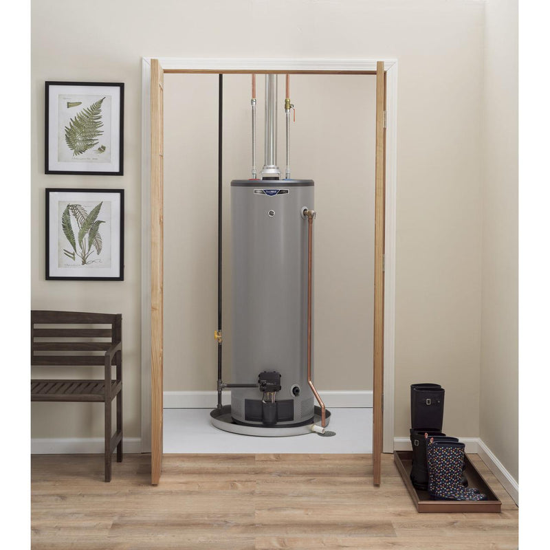 GE 30 Gallon Tall Residential Natural Gas Water Heater GG30T08BXR IMAGE 2