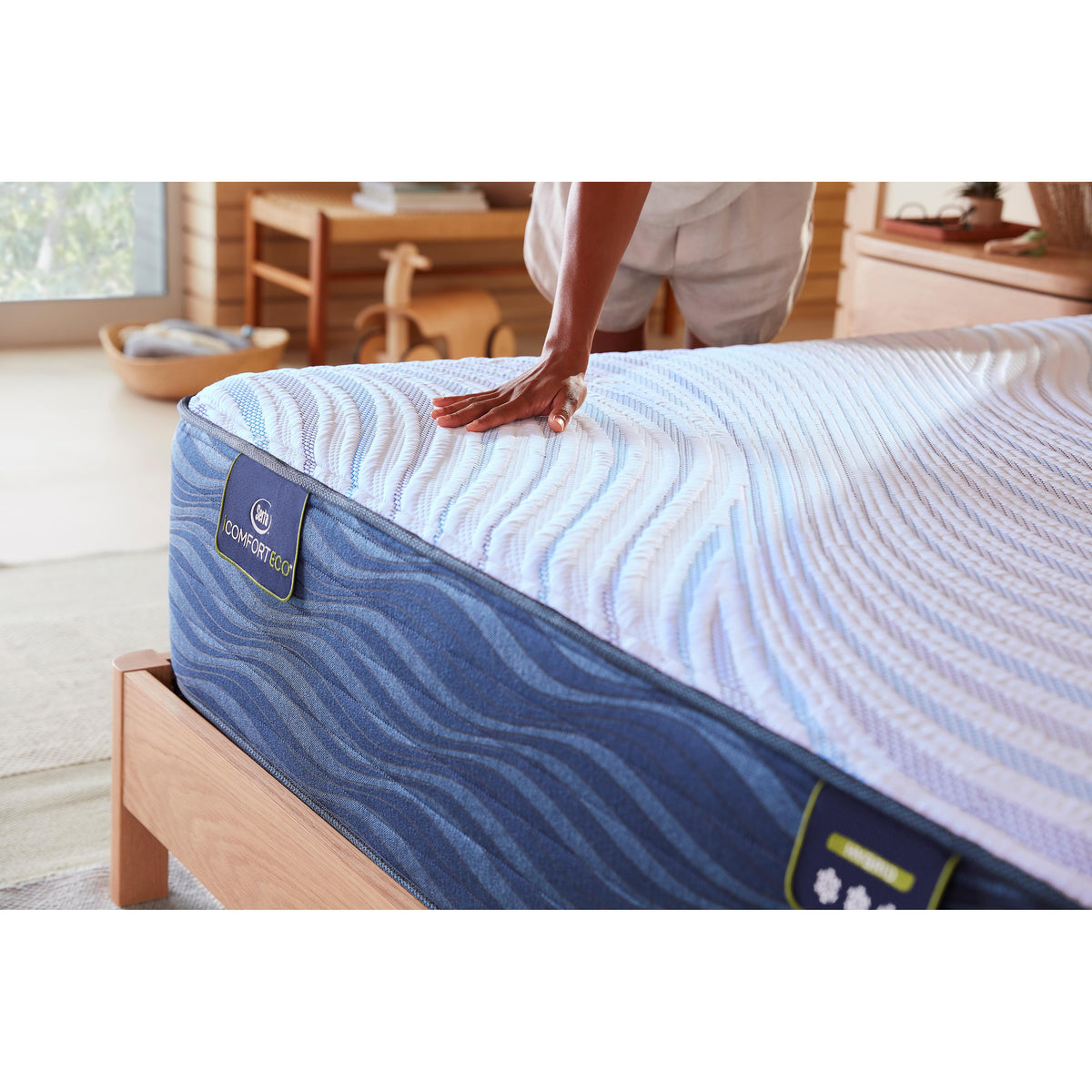 Serta S30LTX Hybrid Medium Mattress (Twin XL)