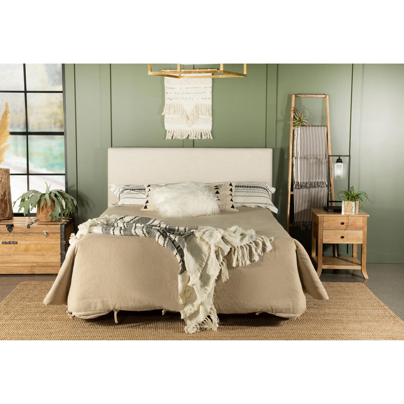 Coaster Furniture Pirro 315980QF Upholstered Queen or Full Panel Headboard - Sand IMAGE 2